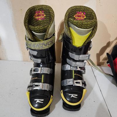Atomic, Rossignol and a Boot Bag (G-DW)