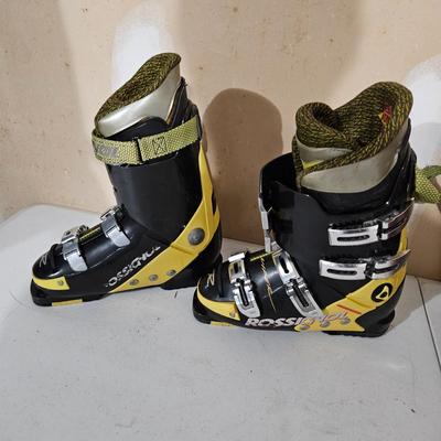 Atomic, Rossignol and a Boot Bag (G-DW)