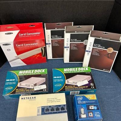 Lot 901 office items