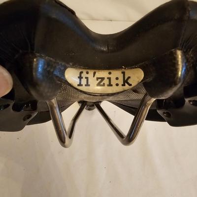 Variety of Bike Seats & Accessories (G-JS)