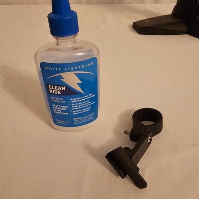 Variety of Bike Seats & Accessories (G-JS)