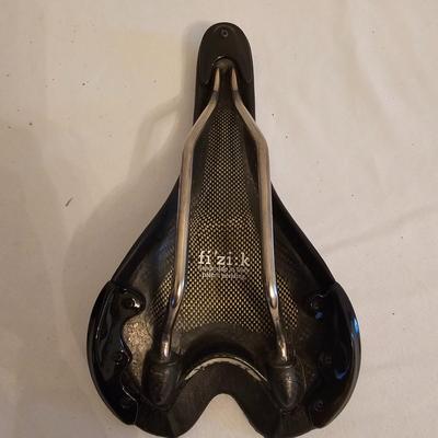Variety of Bike Seats & Accessories (G-JS)