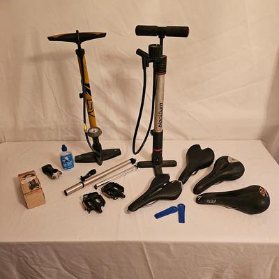 Variety of Bike Seats & Accessories (G-JS)