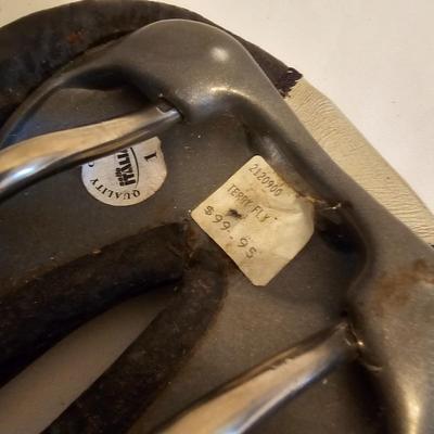 Variety of Bike Seats & Accessories (G-JS)