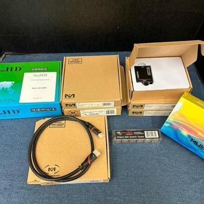 Lot 907 computer / electronic items