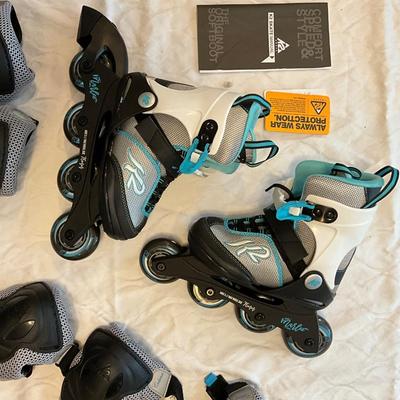 NEW, Childrenâ€™s rollerblades size 1-5, includes pads