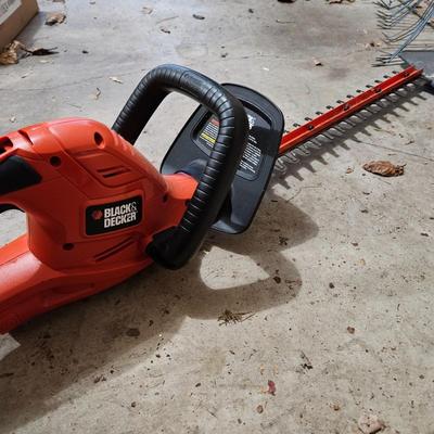 Black&Decker Hedge Trimmer, Hand Truck and Yard Tools (G-DW)