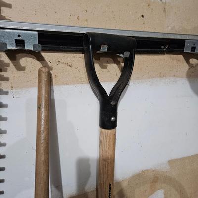 Black&Decker Hedge Trimmer, Hand Truck and Yard Tools (G-DW)