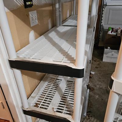 3 Sets of Plastic Shelves (G-JS)