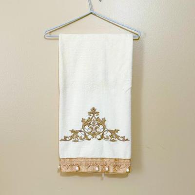 AVANTI ~ Five (5) Decorative Gold Embellished Towels