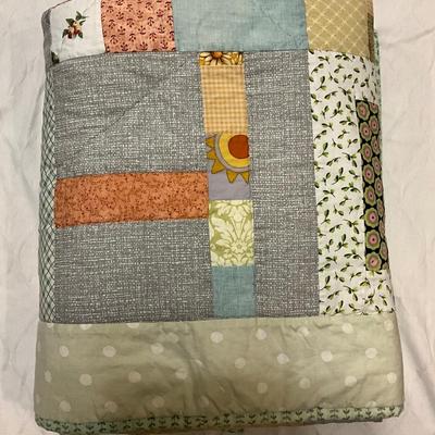 Hand stitched quilt 60x72
