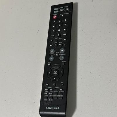 SAMSUNG ~ 40â€ Smart TV