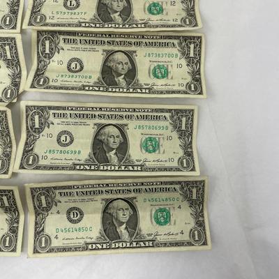 Lot of 8 Crisp 1985 $1 bills