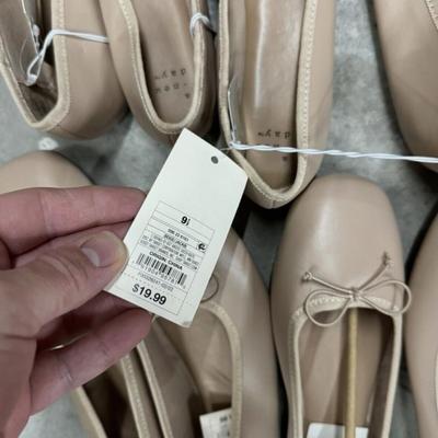 Massive FLIPPER TS07 Womenâ€™s Target Shoes - Brand New Shelf Pulls - Huge $$$