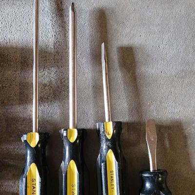 STANLEY Screwdrivers and Tape Measure