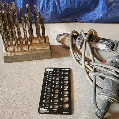 SKIL Corded Drill, Drill Gauge, Bits & Holder