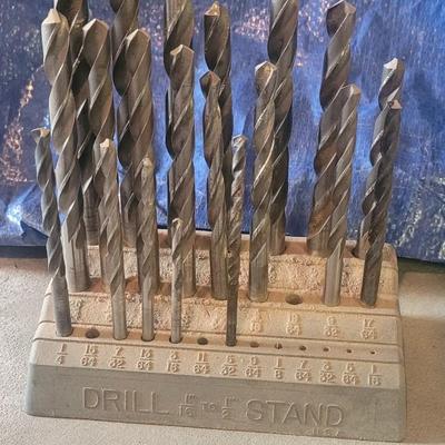 SKIL Corded Drill, Drill Gauge, Bits & Holder