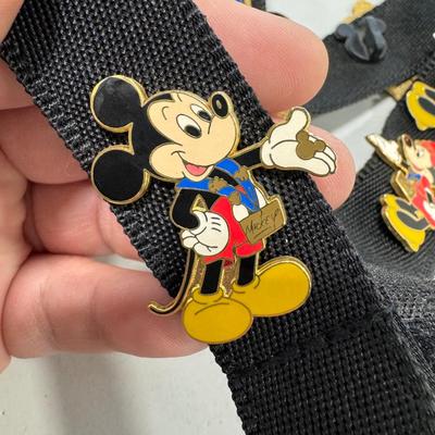 -28- COLLECTIBLE | Mickey Mouse Disney Lanyards & Pins