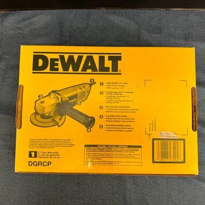 lot 1096 dewalt heavy duty 4-1/2 grinder