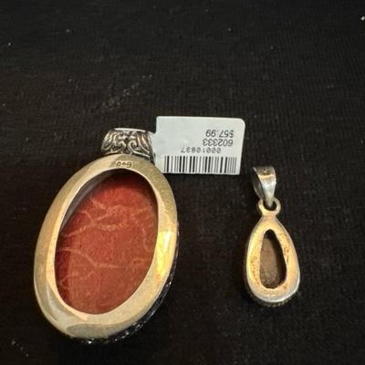Lot 1025 pendants 925