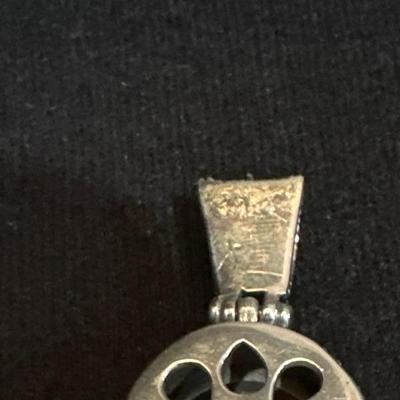 Lot 1026 pendants marked 925