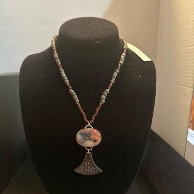 Lot 1030 vintage camenae necklace