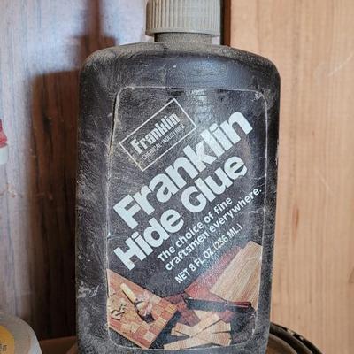 Spackling, Filler, & Glue Hide