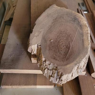 Large lot of Wood