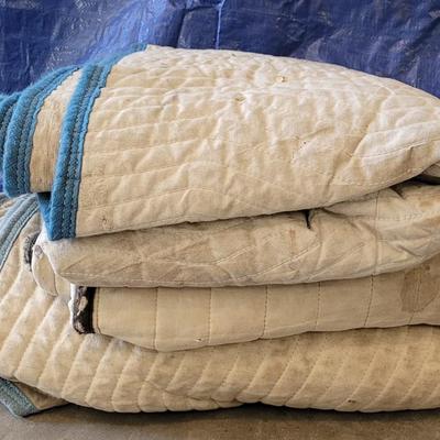 Moving Blankets (3)