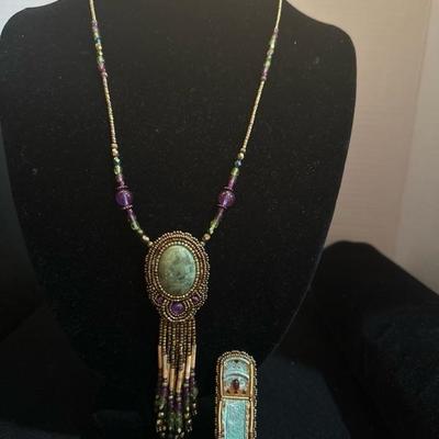 Lot 1036 vintage free spirit necklace and pin