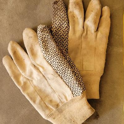 Sprinkler & Gardening Gloves