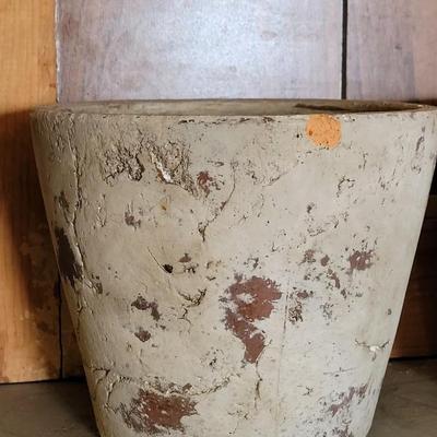 White & Off-White Ceramic Flowers Pots