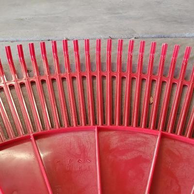 Leaf Rake with Wood Handle