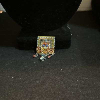 Lot 1047 variety of necklaces