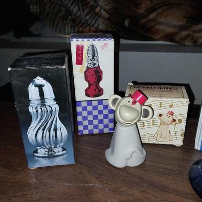 VINTAGE SALTSHAKER-MONKEY SHINES-BLUE BELL-CHESS PIECE AND MORE