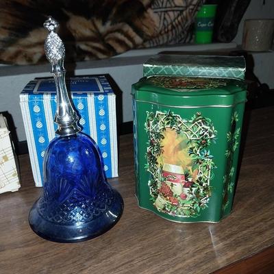 VINTAGE SALTSHAKER-MONKEY SHINES-BLUE BELL-CHESS PIECE AND MORE