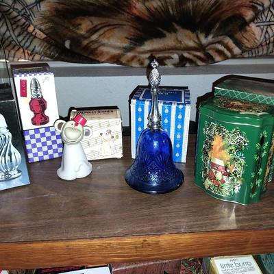VINTAGE SALTSHAKER-MONKEY SHINES-BLUE BELL-CHESS PIECE AND MORE