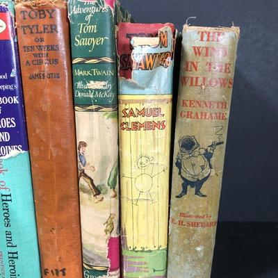 LOT 9D: Vintage Kid's Books - The Little Prince (1943), Charlotte's Web (1967), Tom Sawyer & More