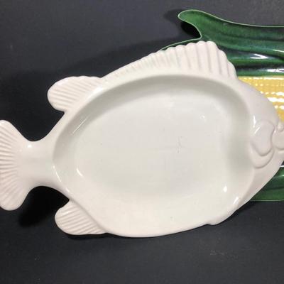 LOT 39D: Vintage Fish & Corn Collection - California 785 Fish Snack Plates (4), California 875 Fish Serving Plate, Corn Mug, S&P & More