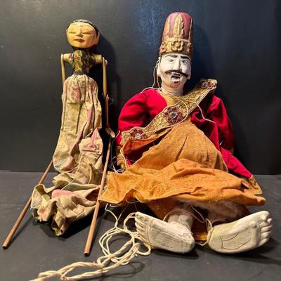 LOT 79L: Marionette, Hand & Stick Puppets