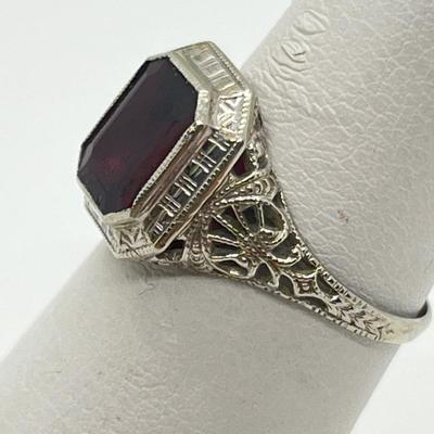 LOT 224J: 14K White Gold Filigree Antique/Vintage Ostby and Barton Size 5 Ring