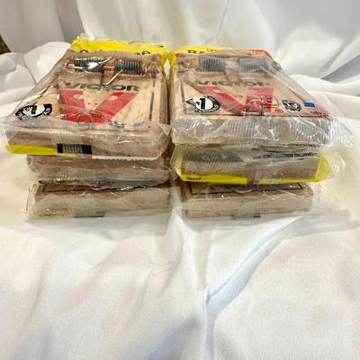 6 Rat Traps - New