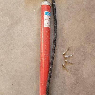 Air Pump and Needles