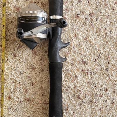 Rhino Kevlar Fishing Pole with Zebco Reel (A)