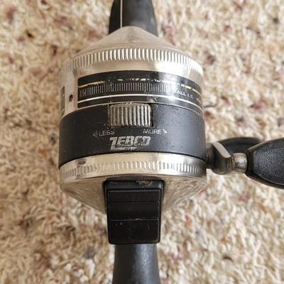 Rhino Kevlar Fishing Pole with Zebco Reel (A)