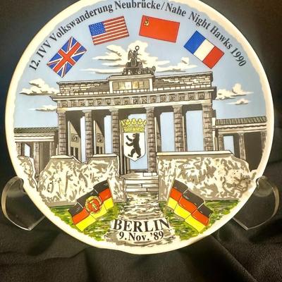 Fall of Berlin Wall Commemorative Plate 11/09/89