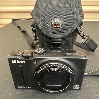 Lot 1187 Nikon cool pix camera
