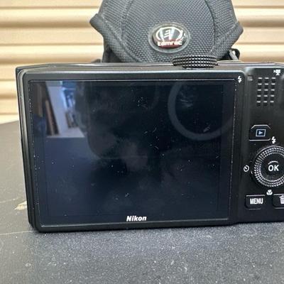 Lot 1187 Nikon cool pix camera