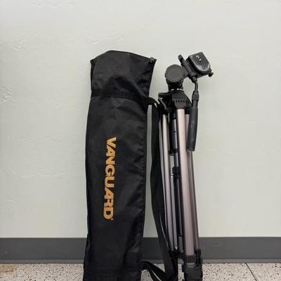 Lot 1210 Vanguard tripod
