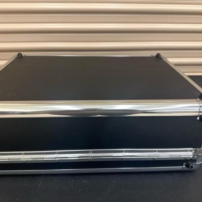 Lot 1194 gear case